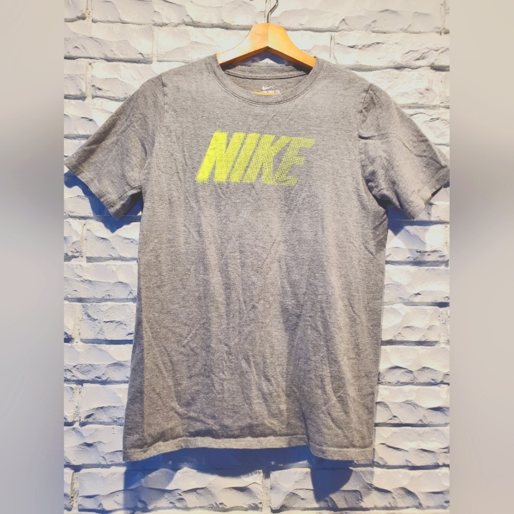 Boys Nike T shirt (Bundle offer)